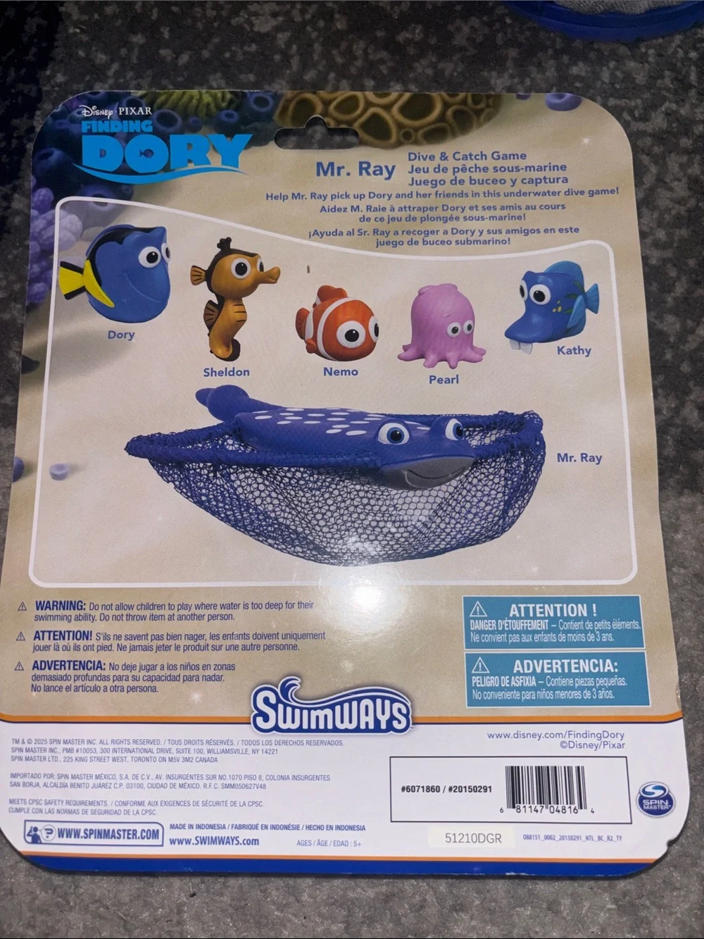 Disney Mr. Ray Playset with Blue Ray & Colorful Sea Friends